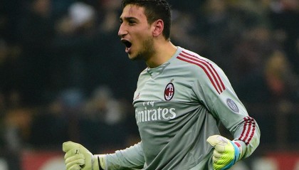  那不勒斯年轻门将屡献神扑抢戏  